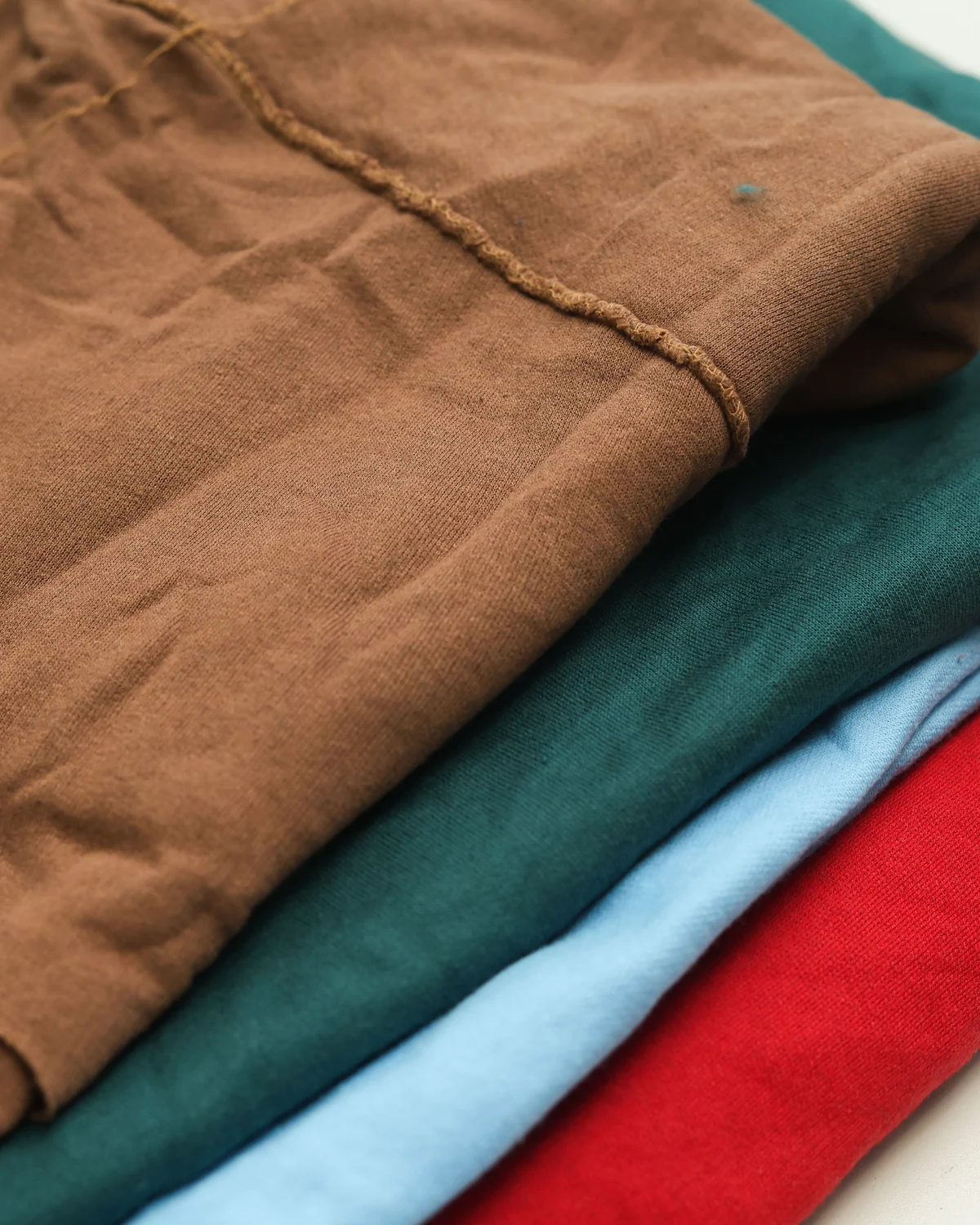 Tecidos para capa de moletom em cores lisas